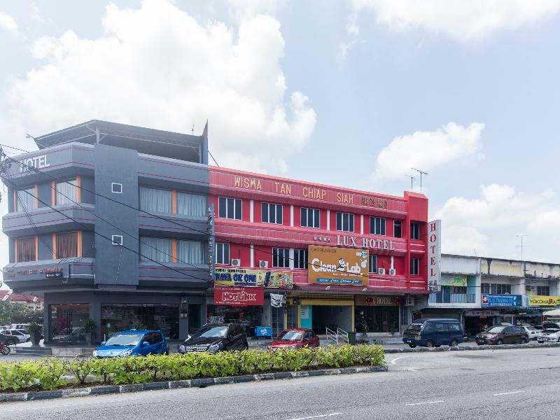 Lux Hotel Teluk Intan Esterno foto