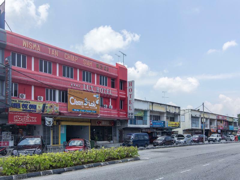 Lux Hotel Teluk Intan Esterno foto